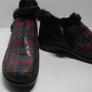 Alegria Women's PG LITE Plaid Bootie Shoe Size 41-10.5